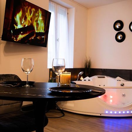 Suite Romantique Jacuzzi Мулен Экстерьер фото